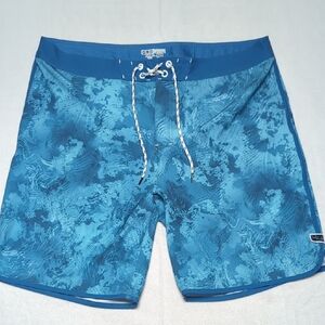 Huk Performance Fabric Classic Board‎ Shorts Mens Size 40 Blue